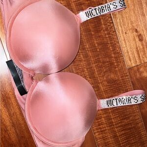 Victoria Secret shine strap bra. Size 36c.